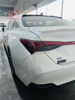 تويوتا أفالون